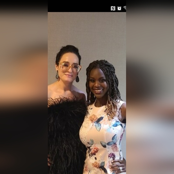 A POSHERS LIFE - Picture 5 of 14